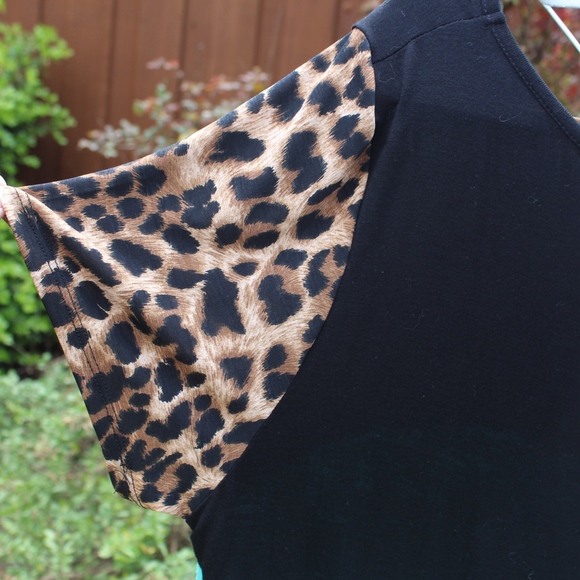 Black & Turquoise Top with leopard accents - 3XL - Picture 3 of 6
